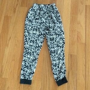 Pink Republic fun tribal print geometric pants